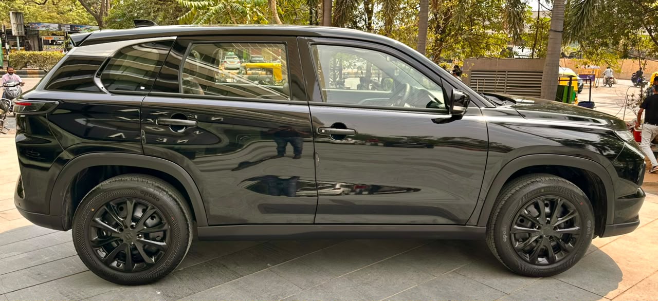 Maruti Suzuki Grand Vitara | Jodawat Car Rental Ahmedabad